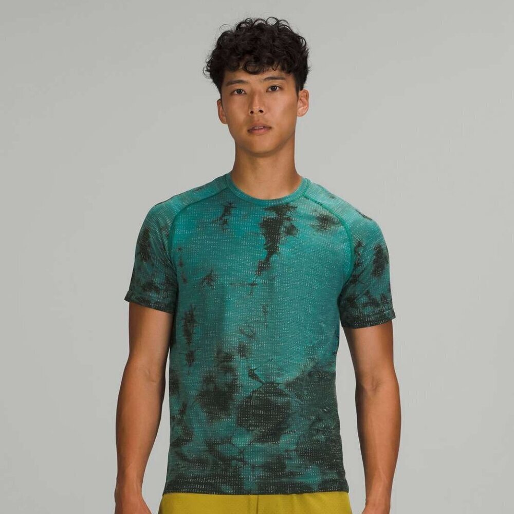 Lululemon Metal Vent Tech Short Sleeve Shirt in marble dye - size XS